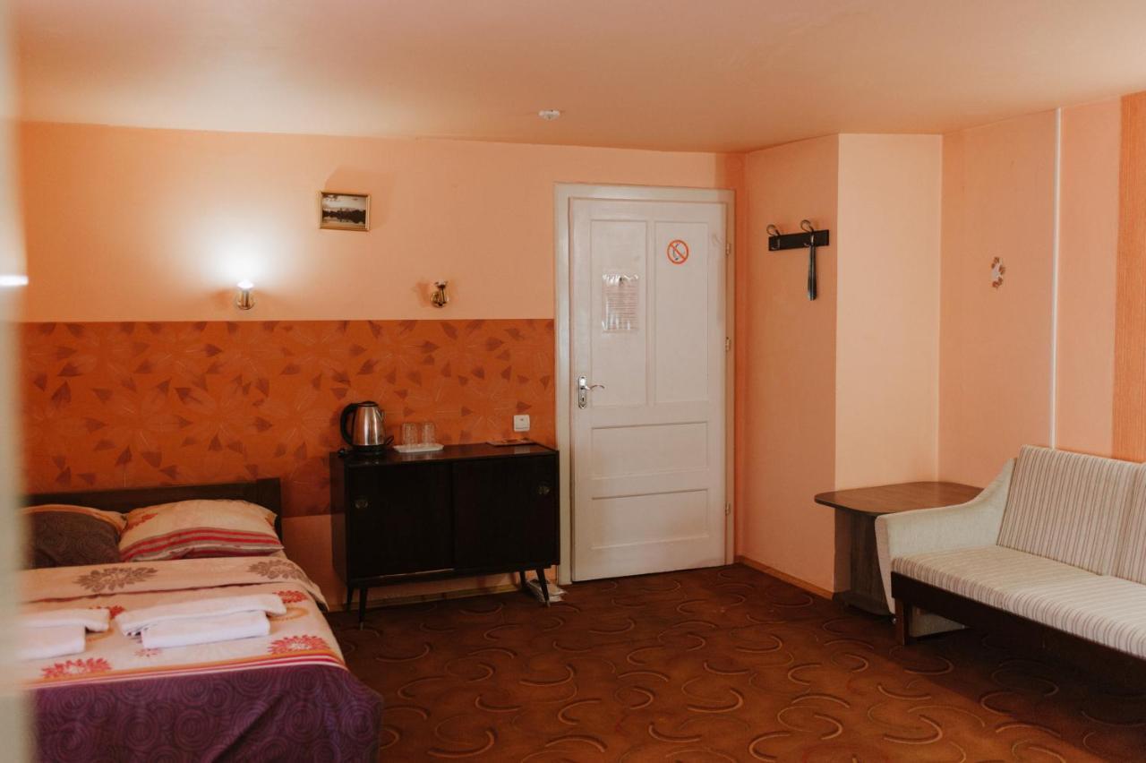 Mala Praha Hotel Ужгород Екстериор снимка