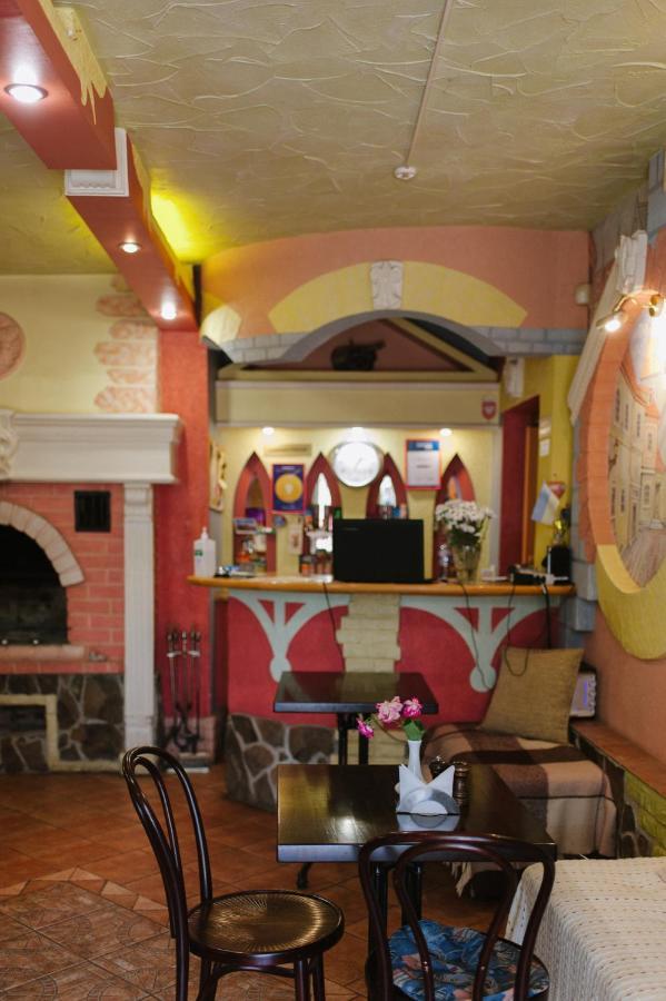 Mala Praha Hotel Ужгород Екстериор снимка